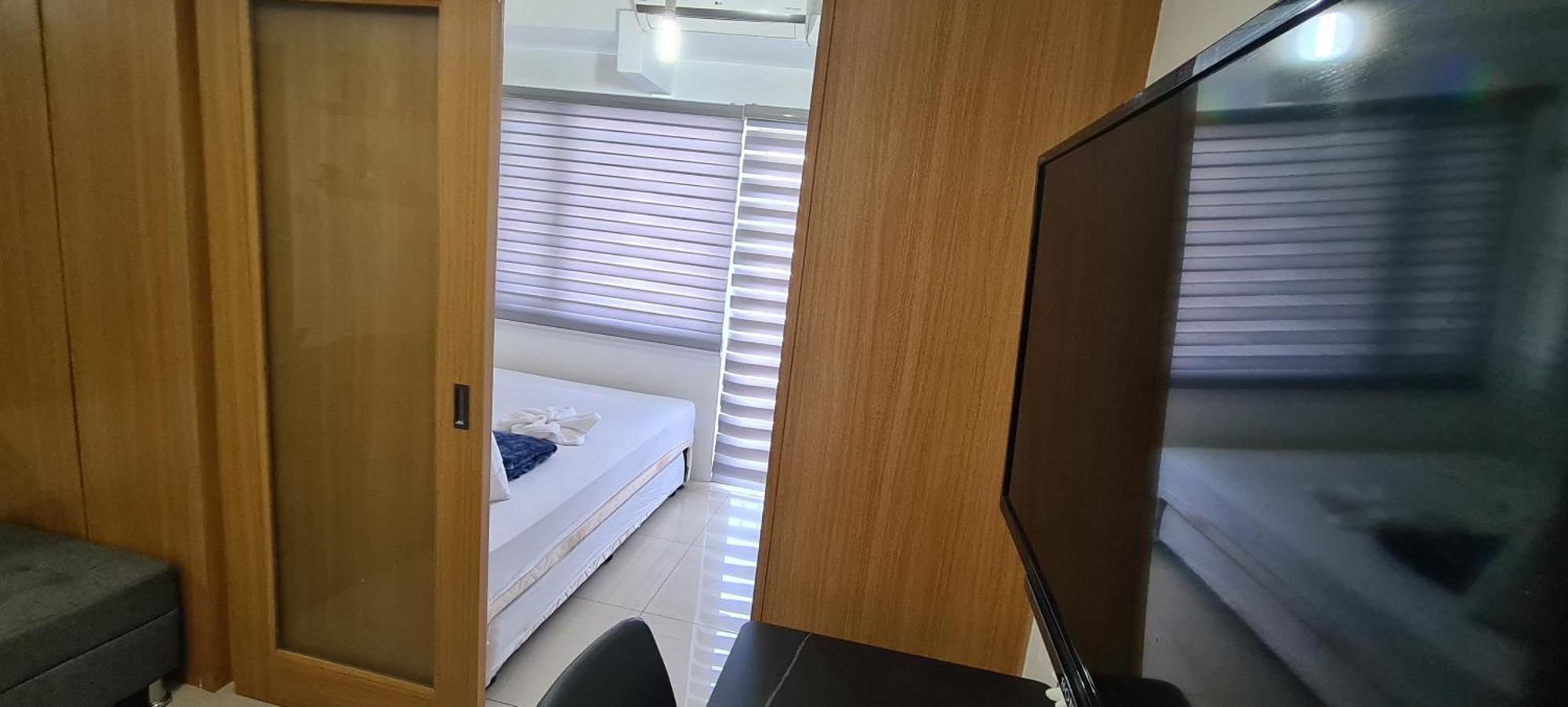 Apartment Condodeal At Shell Residences Mall Of Manila