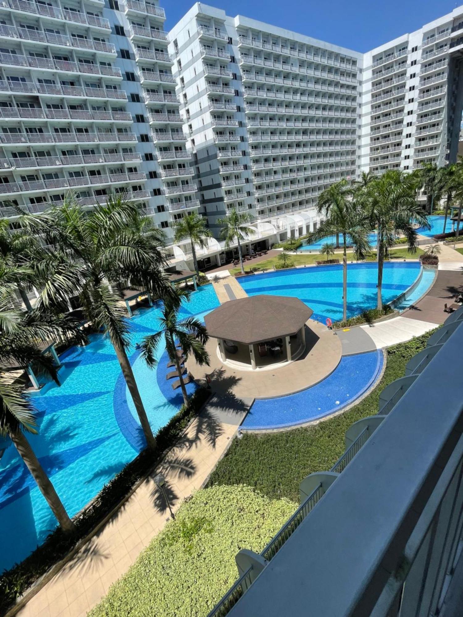 Icy Condotel In Shell Residences Apartment Manila