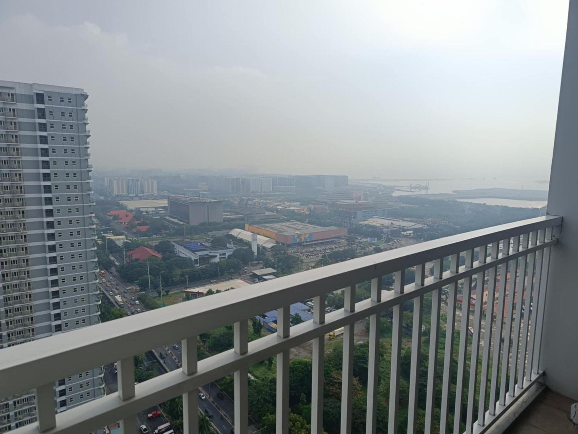 Affordable Staycation In Pasay-breeze Apartment Manila