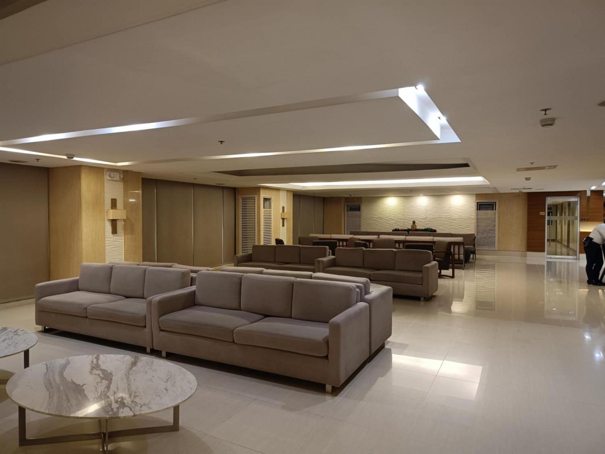 Apartment Affordable Staycation In Pasay-breeze Manila