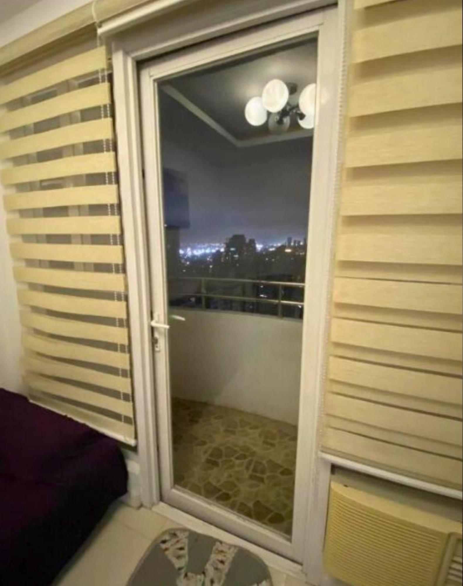Family Staycation: Heart Of With Balcony And Pool Access Hotel