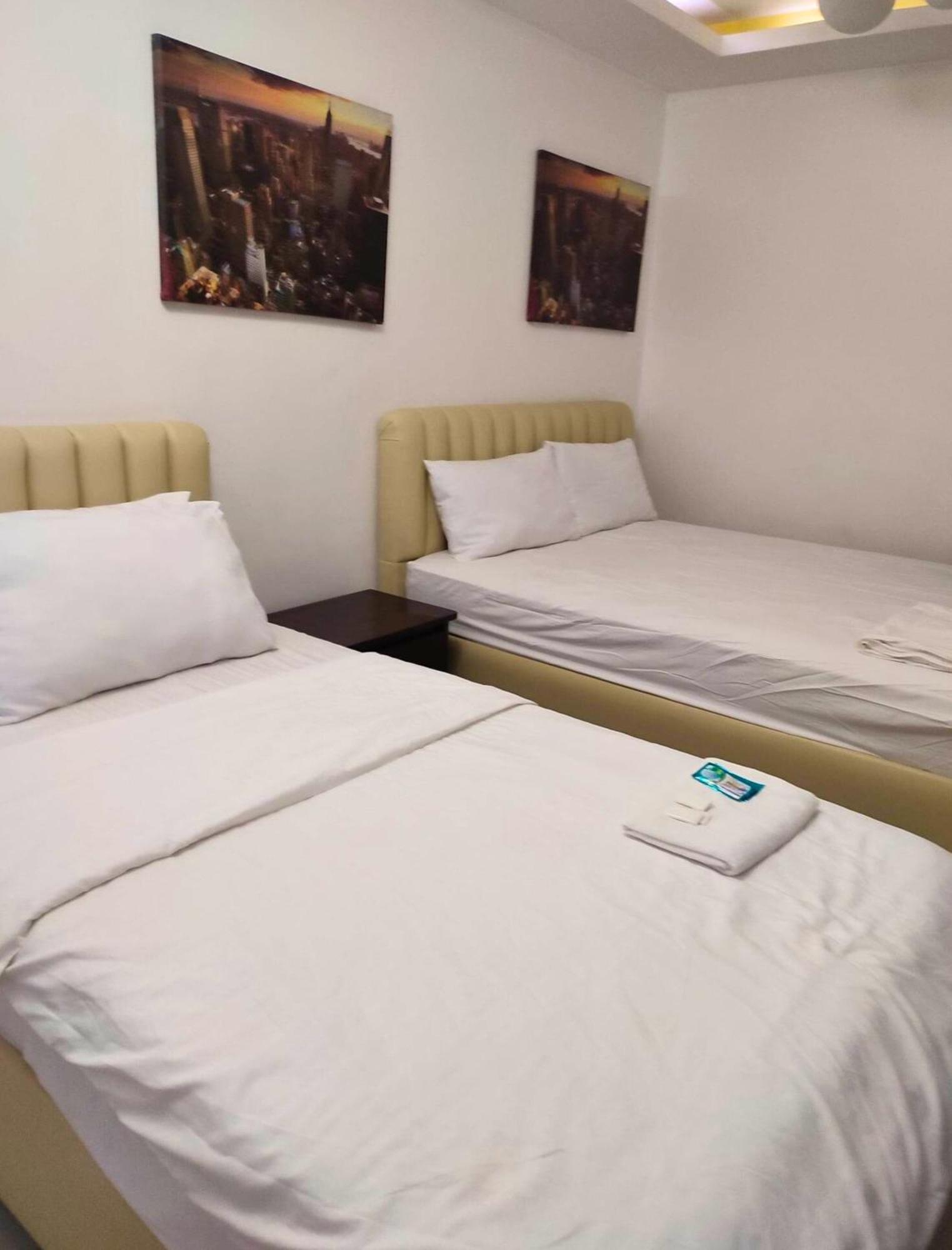 Hotel Family Staycation: Heart Of With Balcony And Pool Access