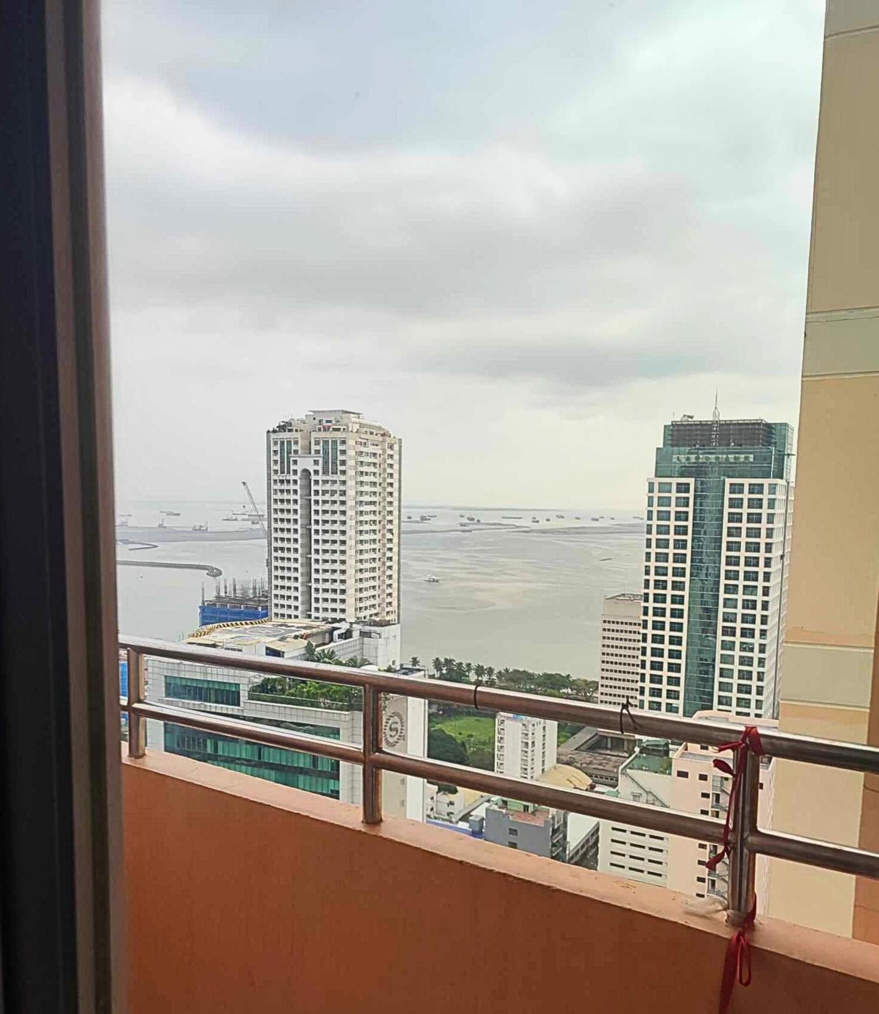 Family Staycation: Heart Of With Balcony And Pool Access Hotel