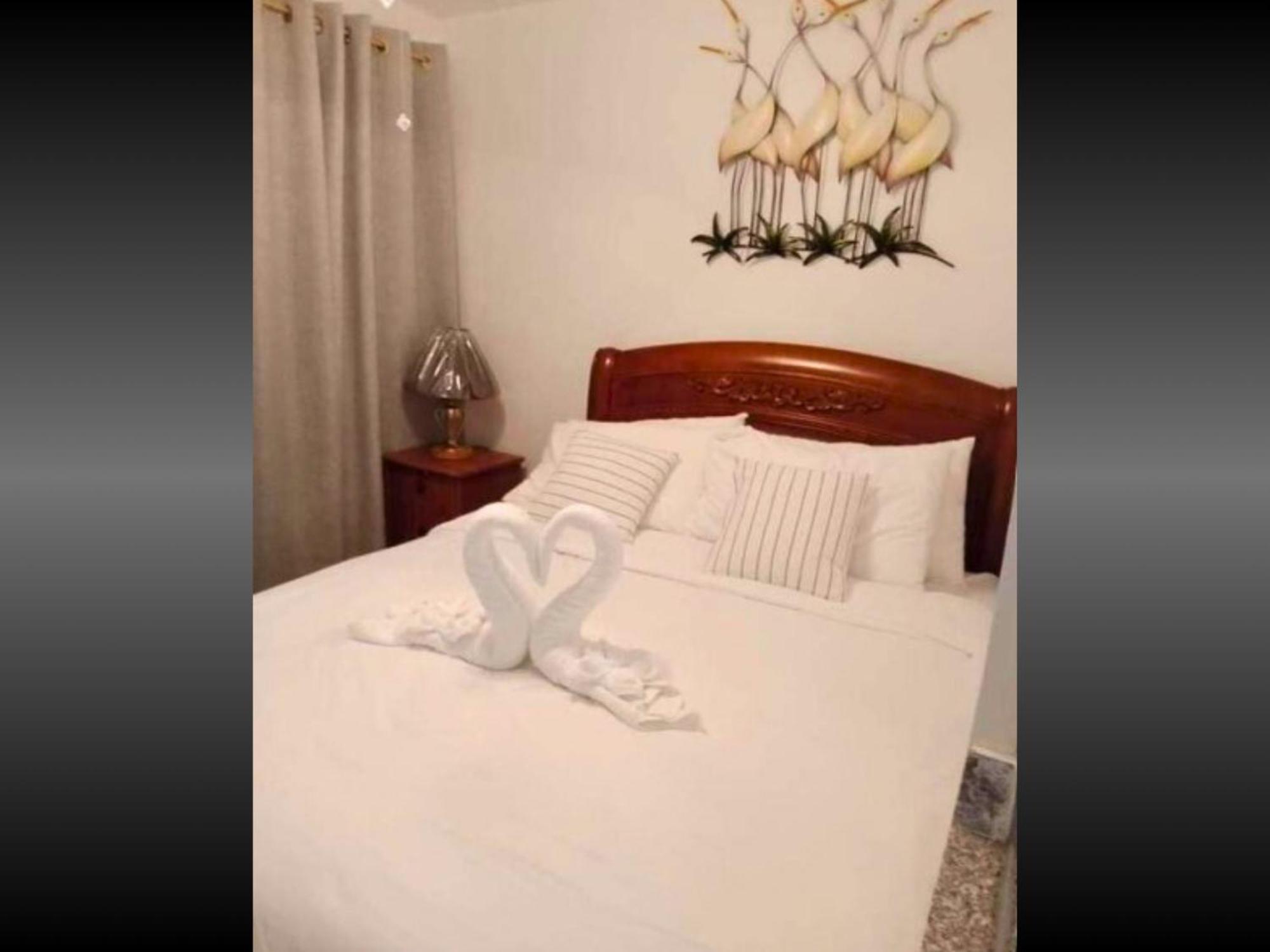 Family Staycation: Heart Of With Balcony And Pool Access Hotel *