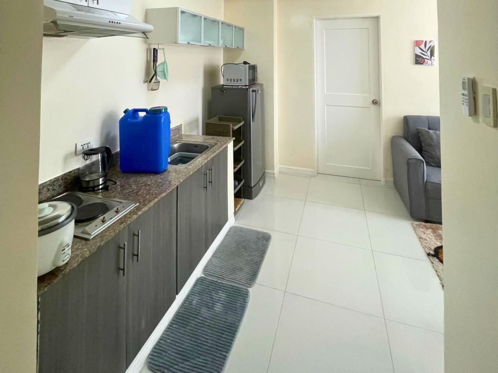 Family Staycation: Heart Of With Balcony And Pool Access Hotel