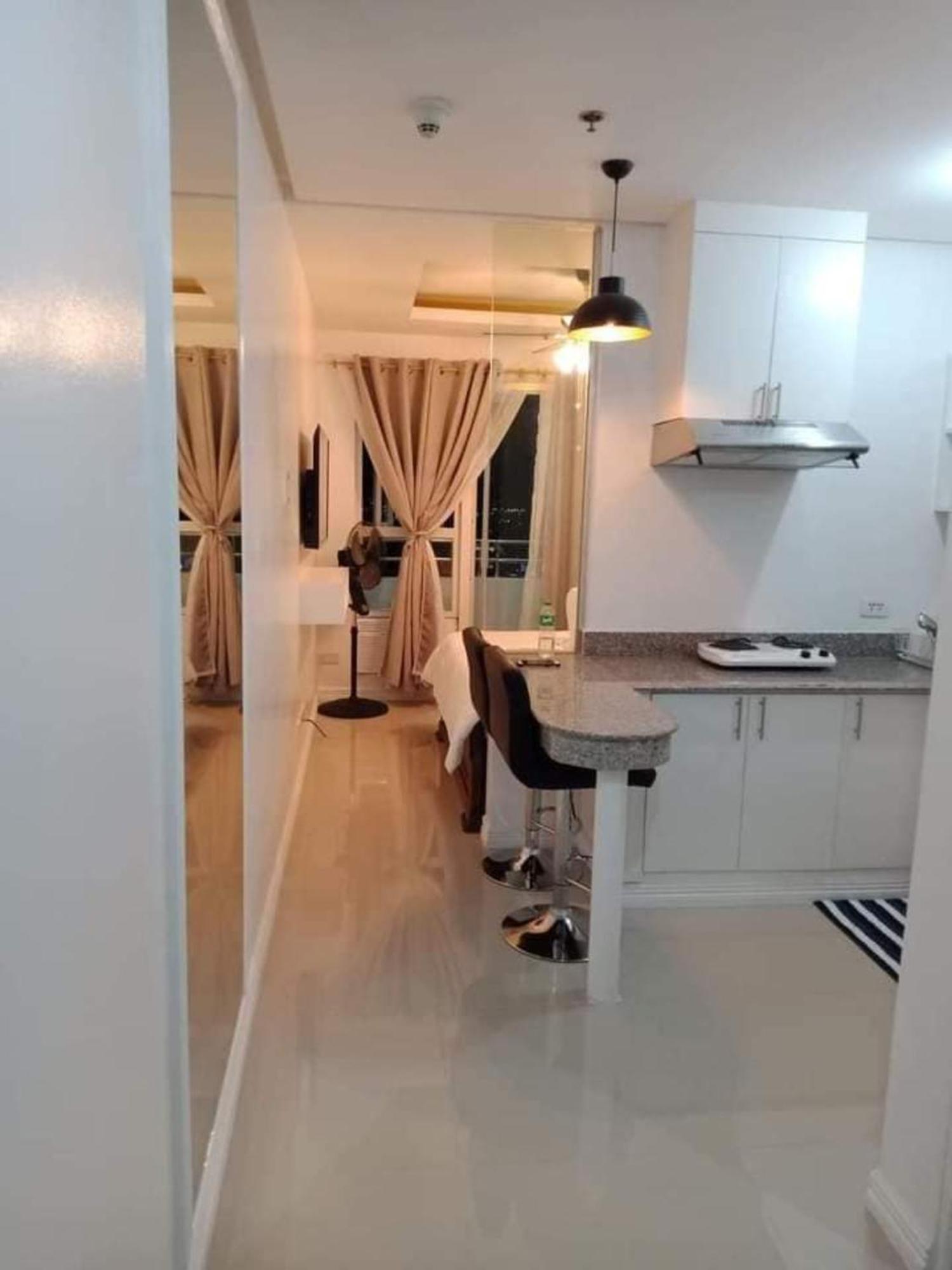 Book Now For Free Pool And Sauna Access Inside Prime Location Of Near Us Embassy, Naia, Makati, Bgc, Mall Of Asia, Chinatown. Immerse In Sea View Balcony For Limited Time Offer Month Click Here Now *