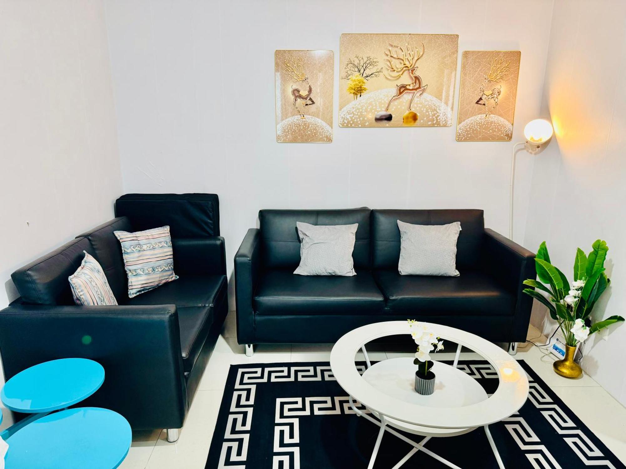 Budget In 81 Newport Near Terminal 1 Bedroom C6-3h