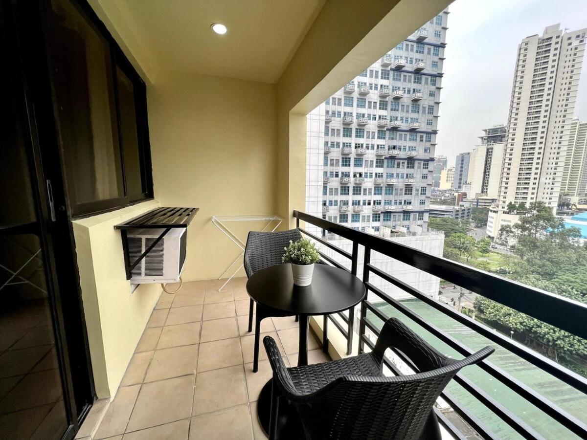 Newly Renovated Greenbelt With Balcony Parkview