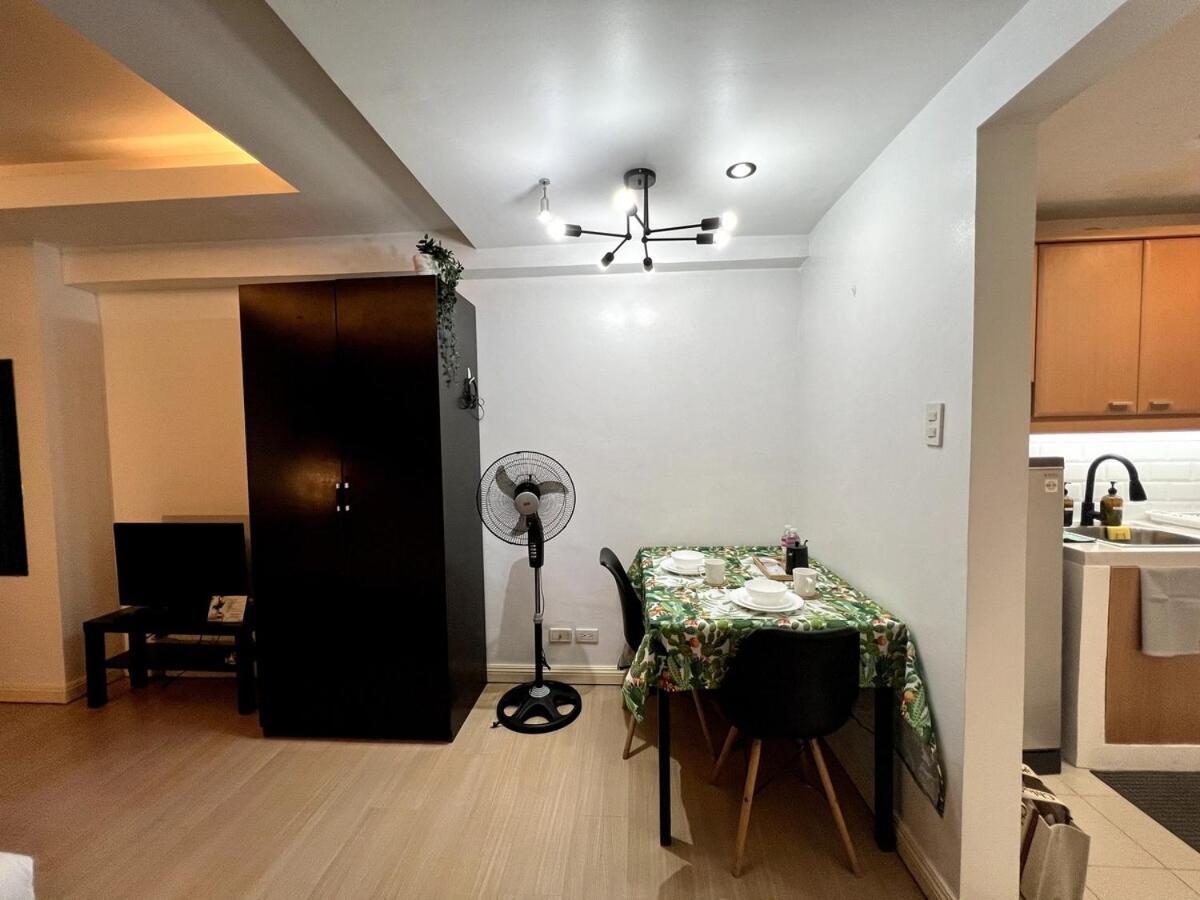 Newly Renovated Greenbelt With Balcony Parkview