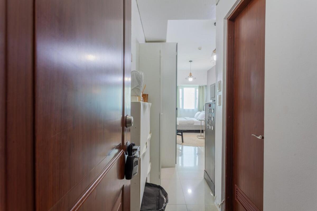 Makati Near Airport & Greenbelt Apartment *