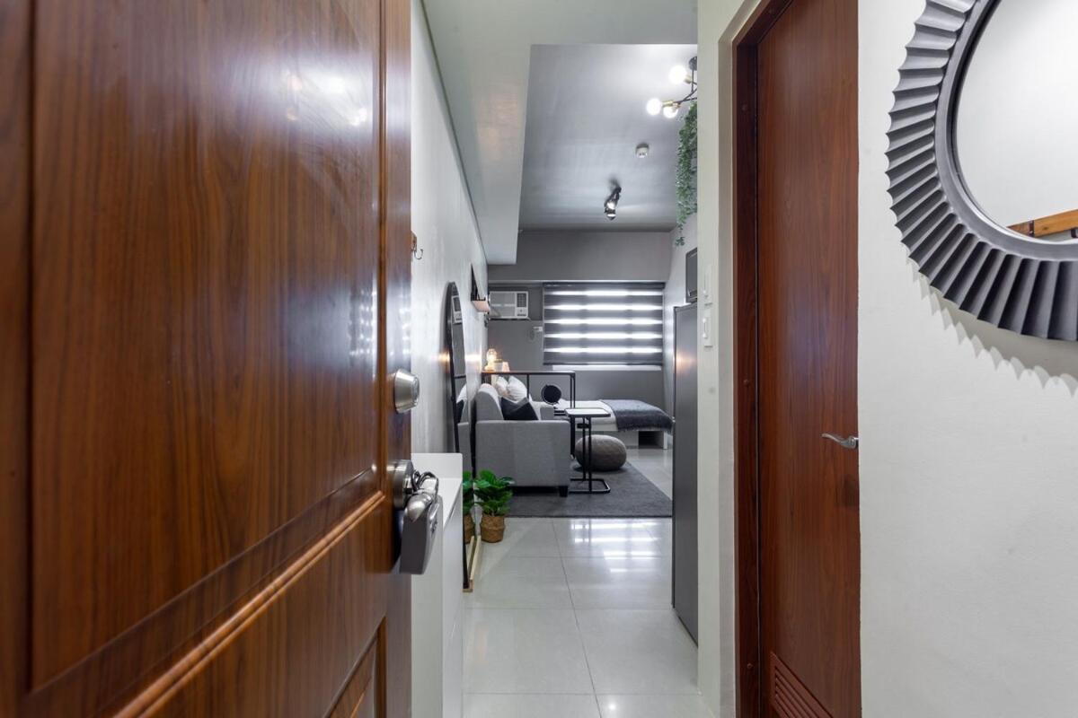 Makati Near Naia & Greenbelt - Free Parking! Apartment *