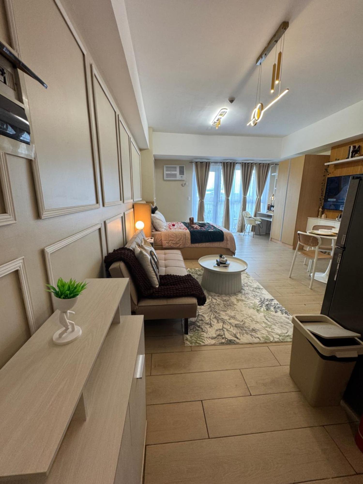 Venice Staycation Cozy Glimpse Of Grand Canal View Retreat Manila