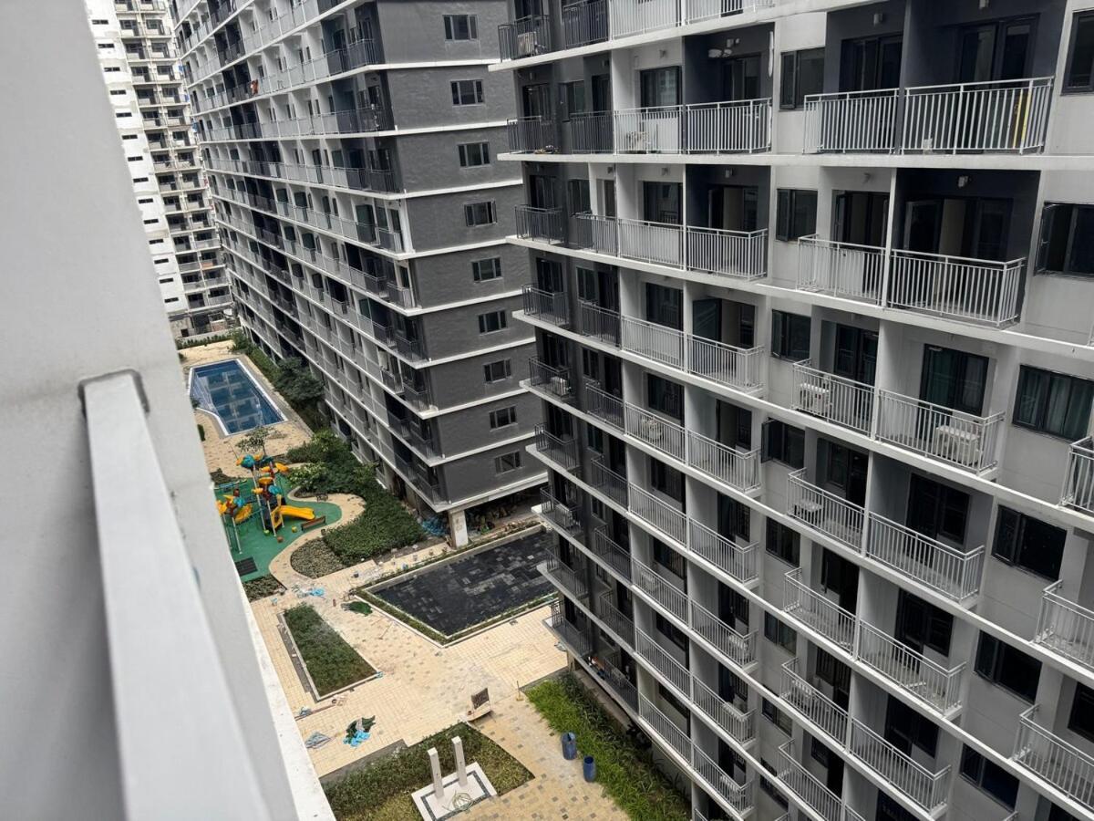 Apartment Shore 3 Residences In Front Of Sm Mall Of By Prime