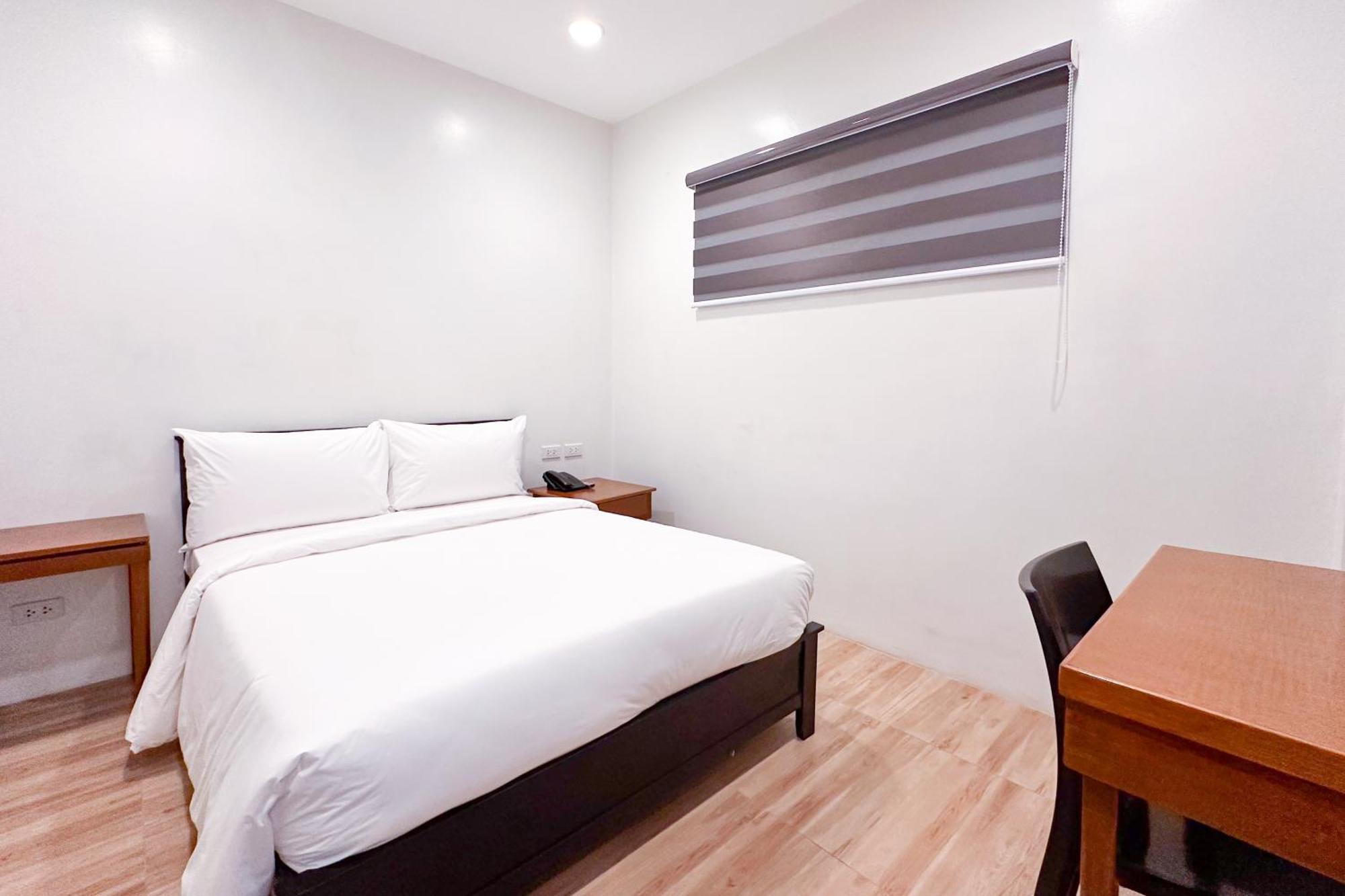 Santos House Inn *