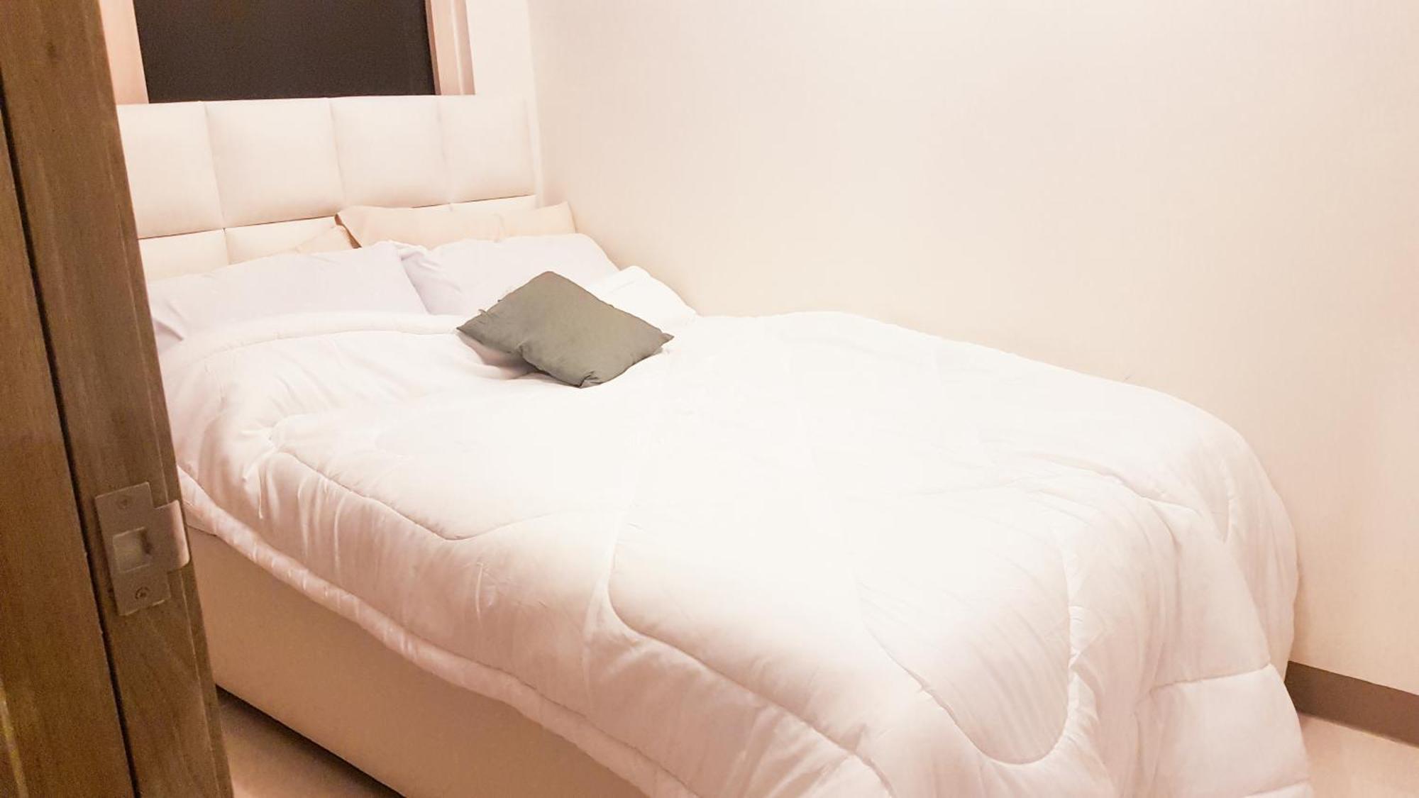 Stayinmycondo - 30th In Pasay With Pool Near Airport Moa,ccp & Picc In Pasay