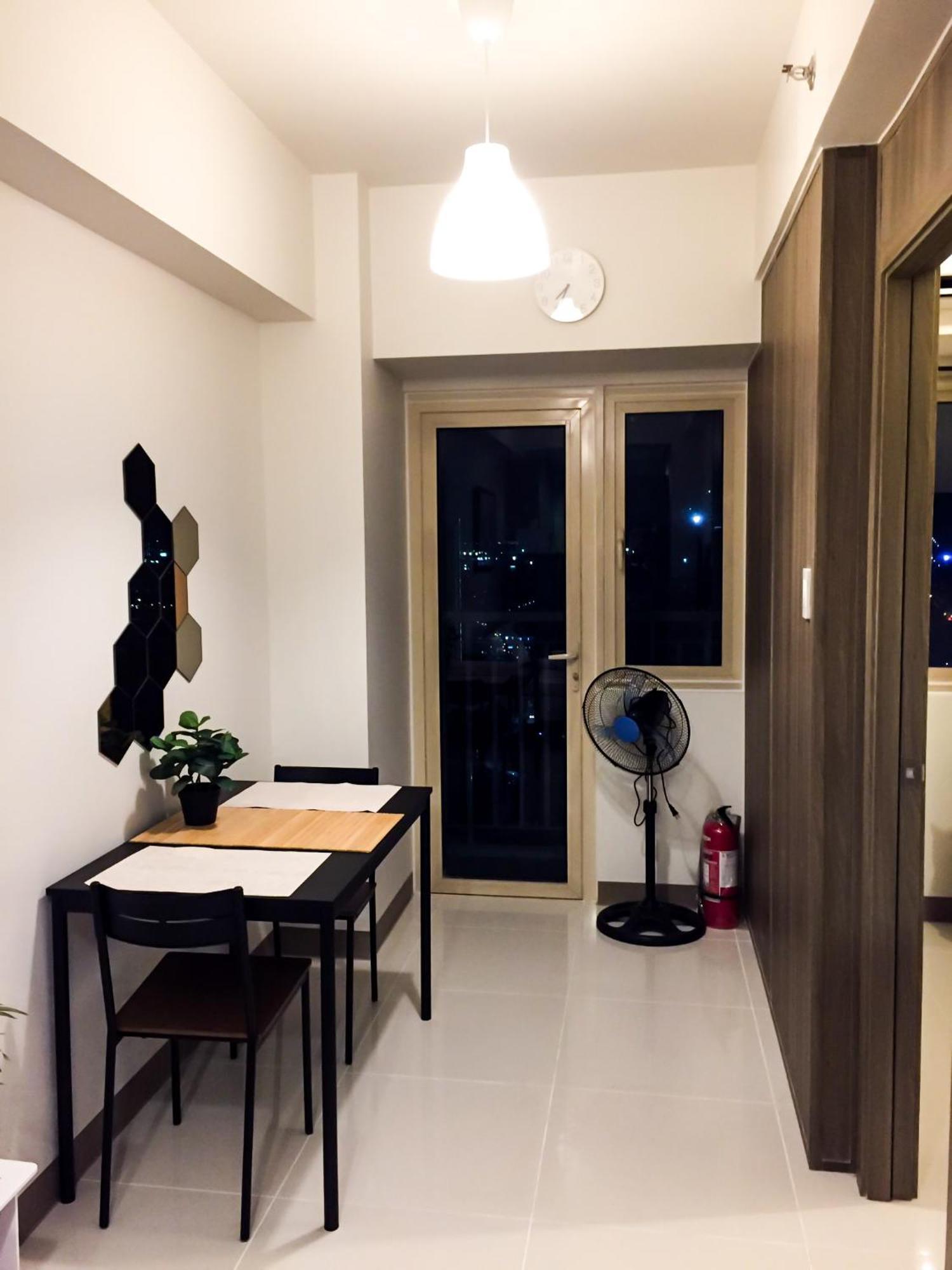 Stayinmycondo - 30th In Pasay With Pool Near Airport Moa,ccp & Picc In Pasay Aparthotel *