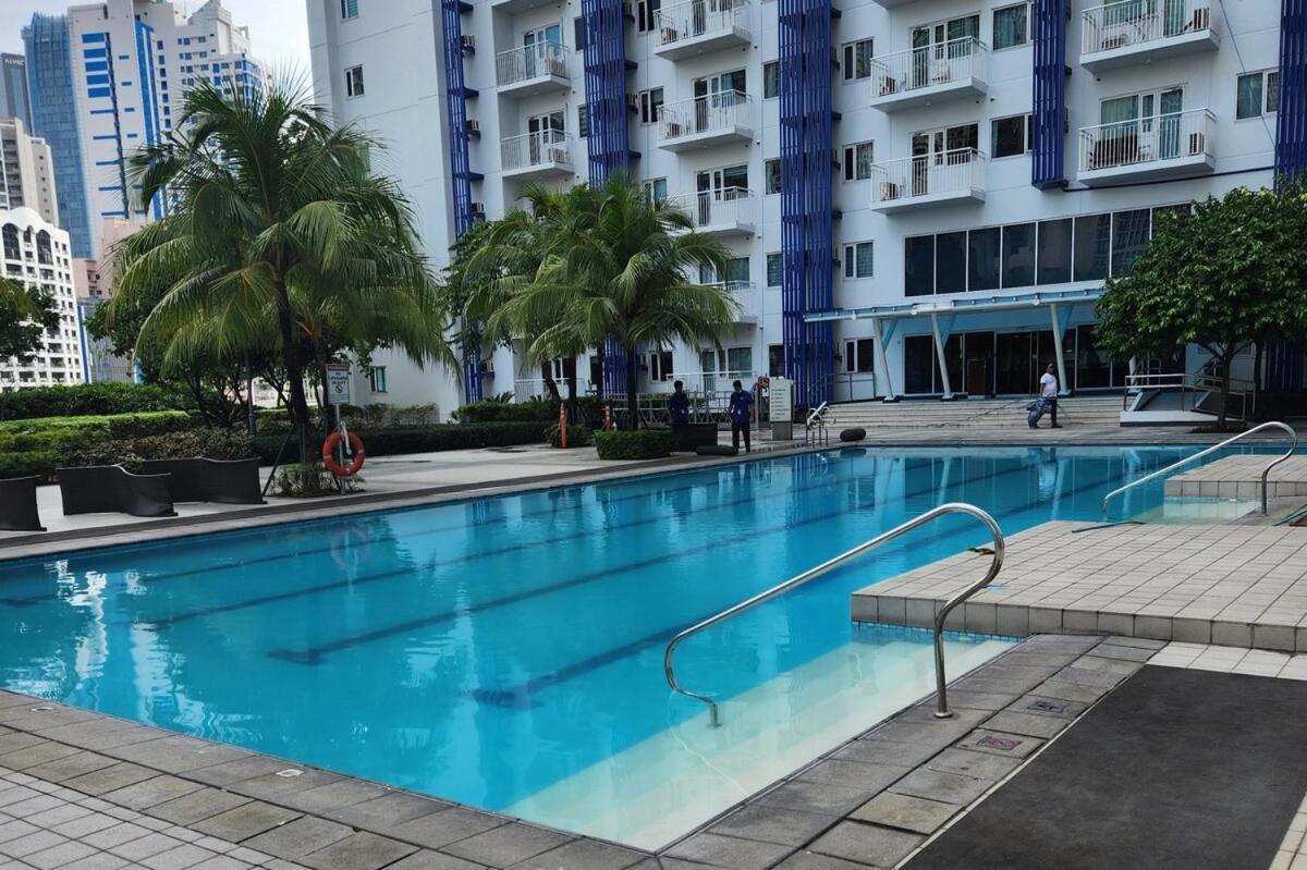 Boho View 1br In Makati With Netflix Apartment *