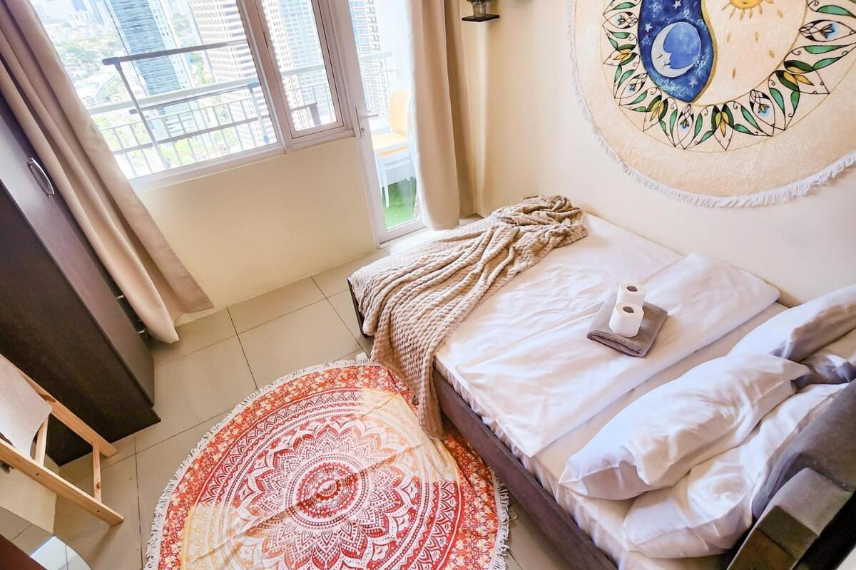 Boho View 1br In Makati With Netflix