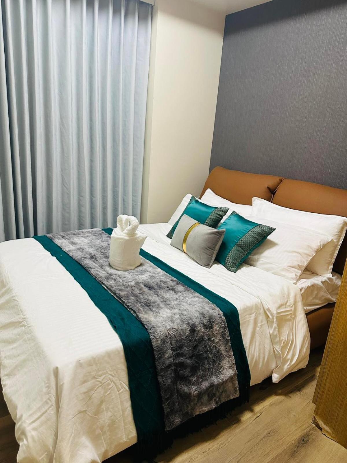 Apartment Savvy Combined 6br Near Okada *