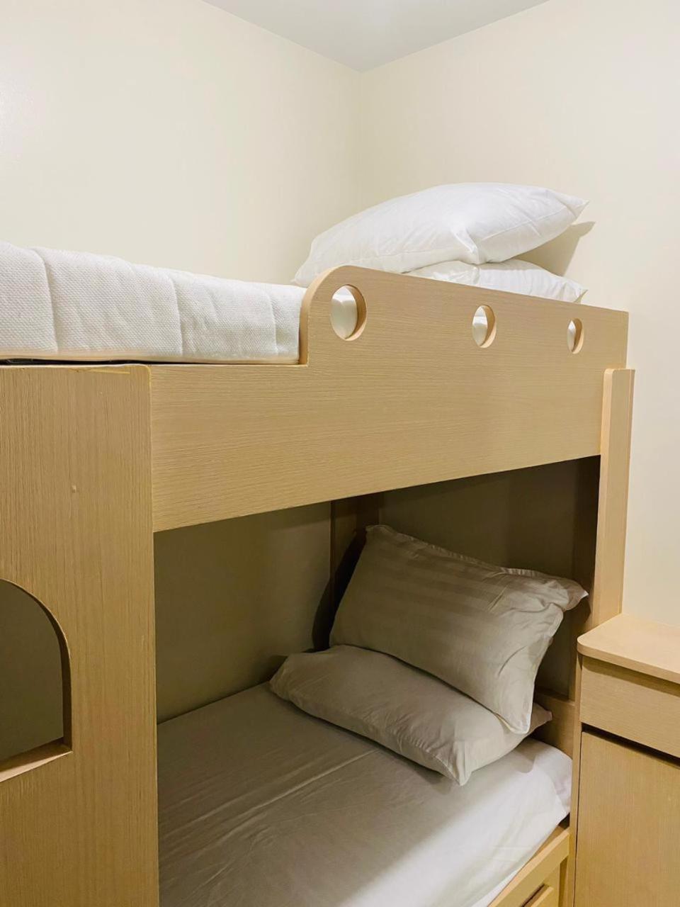 Savvy Combined 6br Near Okada * Manila