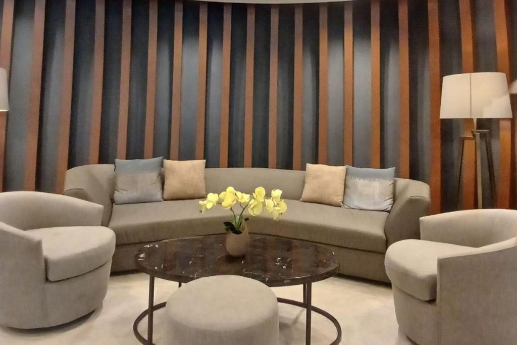 Shore2 Haven - Chic Condotel Near Mall Of