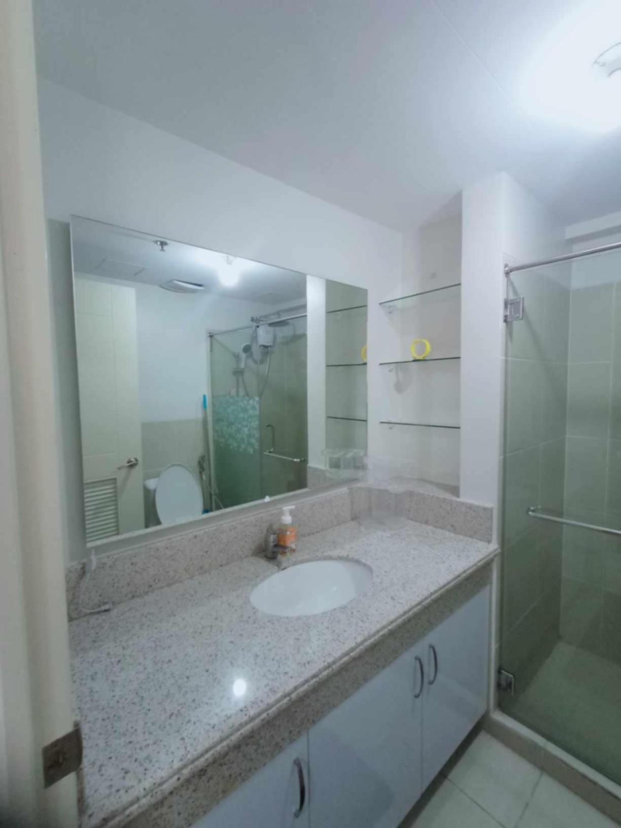 Aparthotel Brio Towers Condominuim Manila