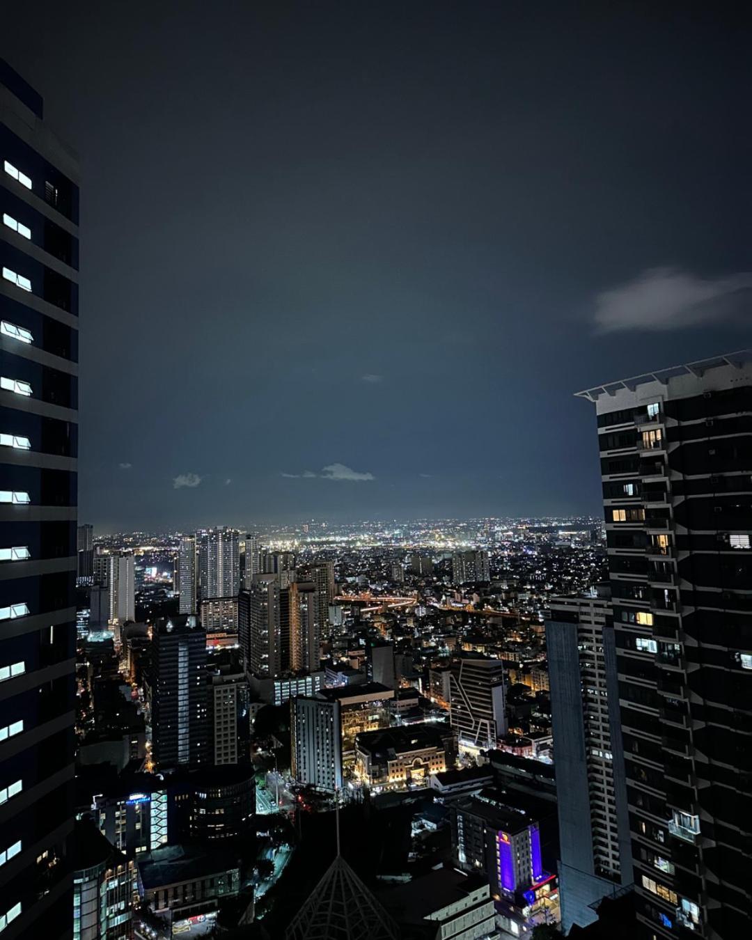 Fully Furnished One-bedroom Unit With Balcony And A Beautiful View Aparthotel