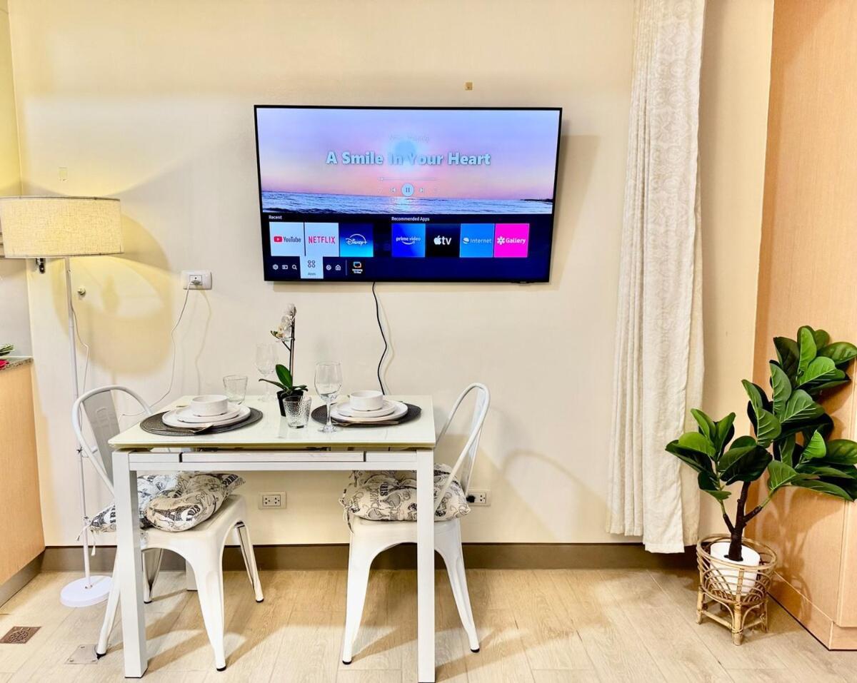 Apartment Cozy At Venice Luxury Bgc *