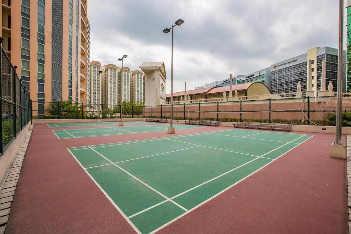 Apartment Cozy At Venice Luxury Bgc Manila