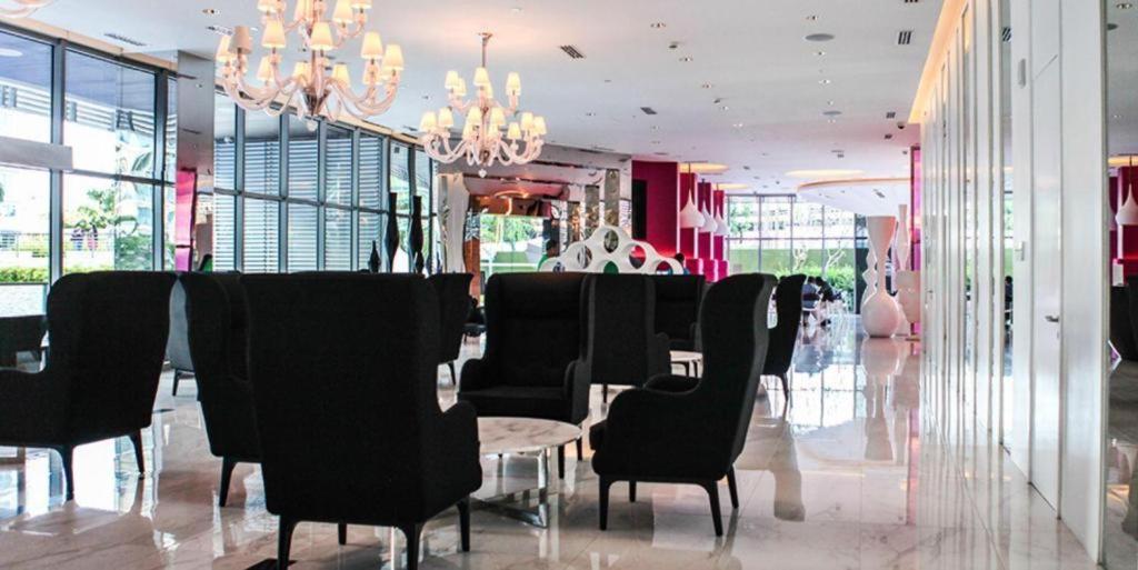 Azure Urban Staycation