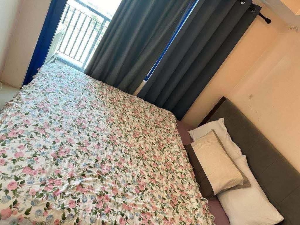 Kimmy Moa Staycation Apartment