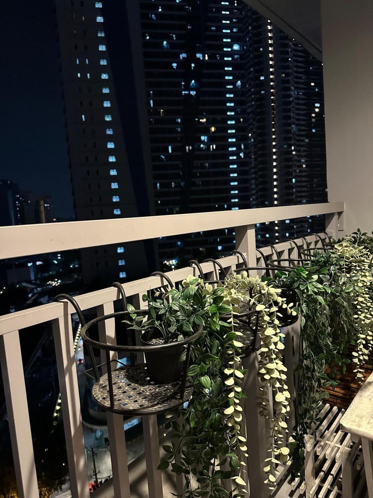 1br Ayala Makati At Lush Residences Apartment