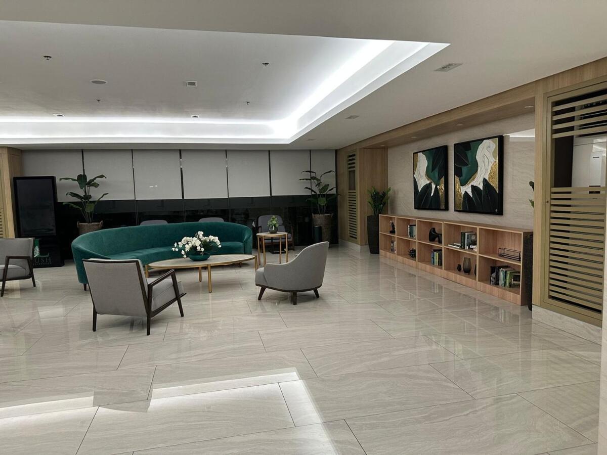 1br Ayala Makati At Lush Residences *