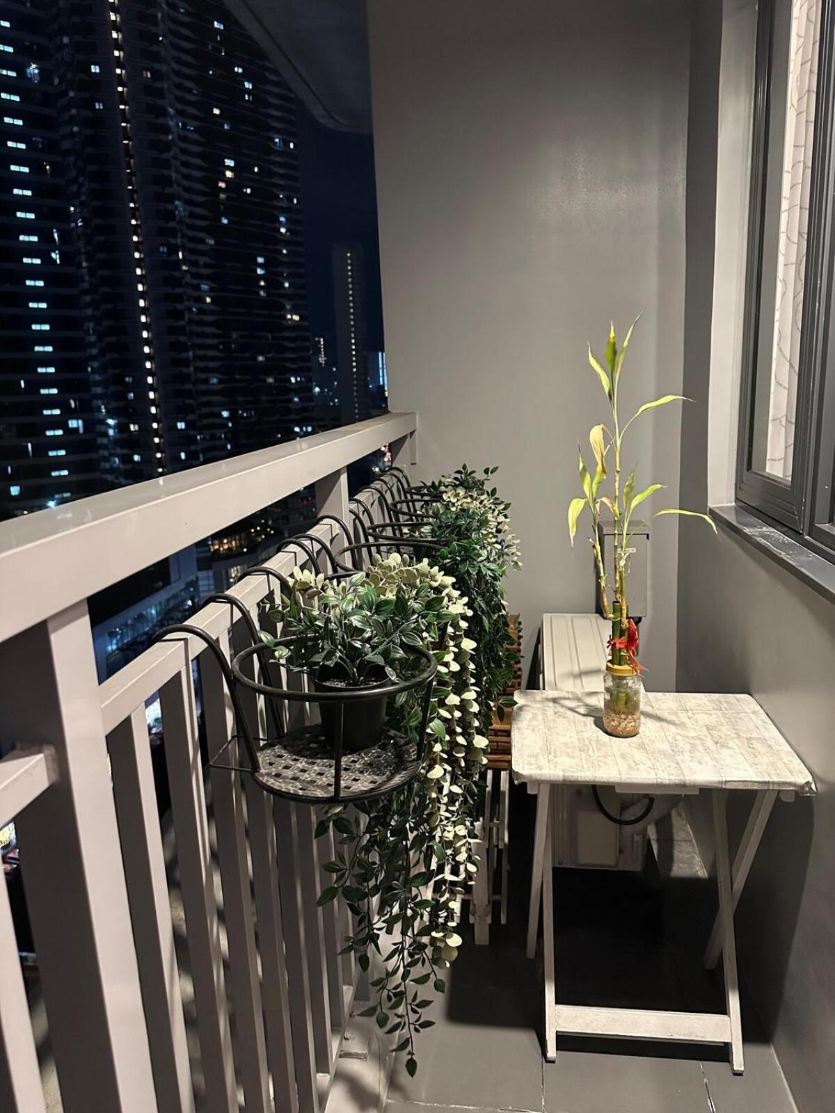 Apartment 1br Ayala Makati At Lush Residences
