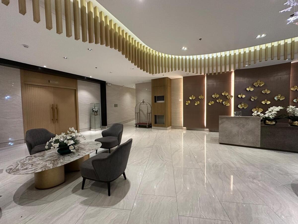 Apartment 1br Ayala Makati At Lush Residences *