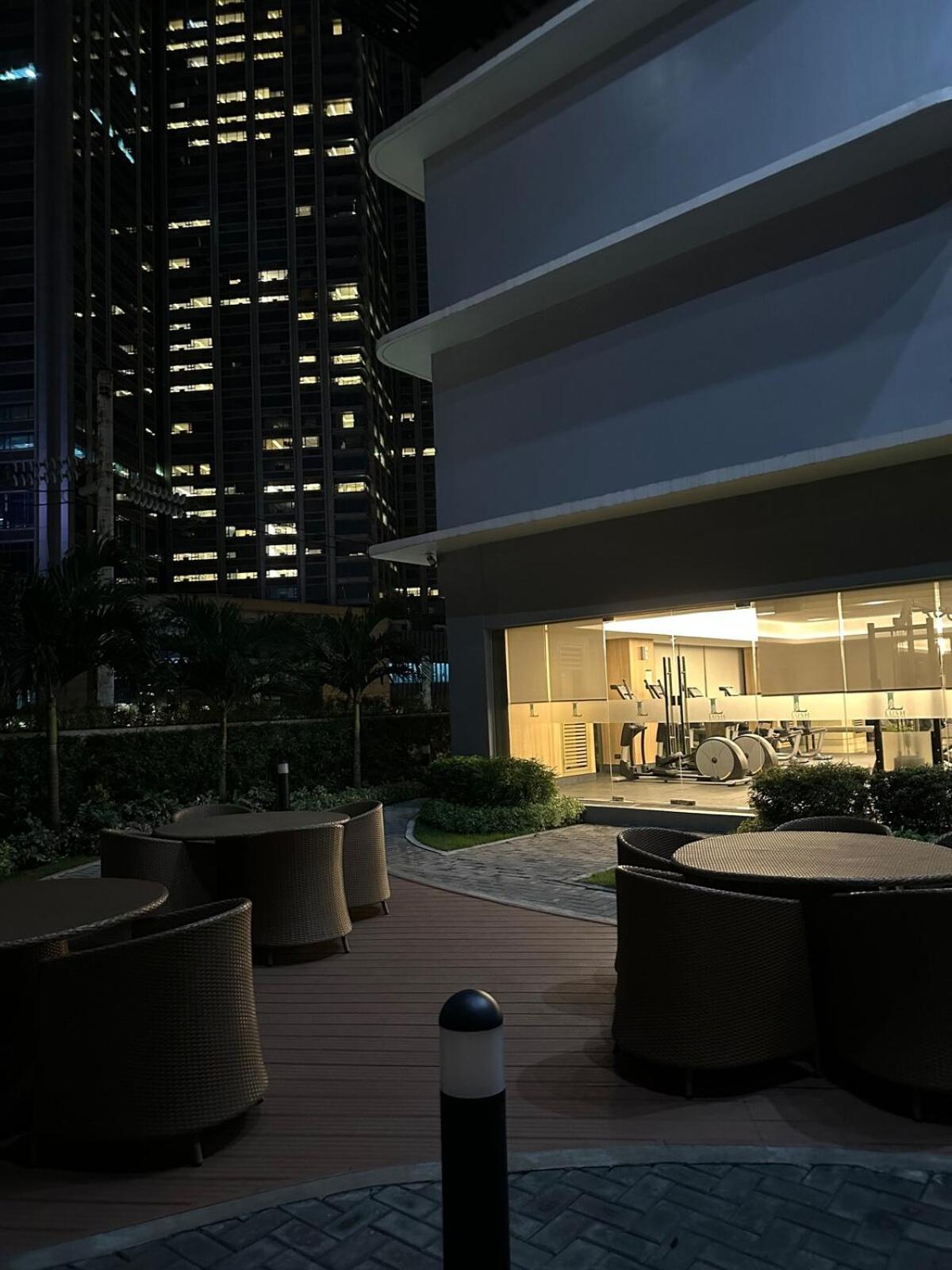 1br Ayala Makati At Lush Residences *