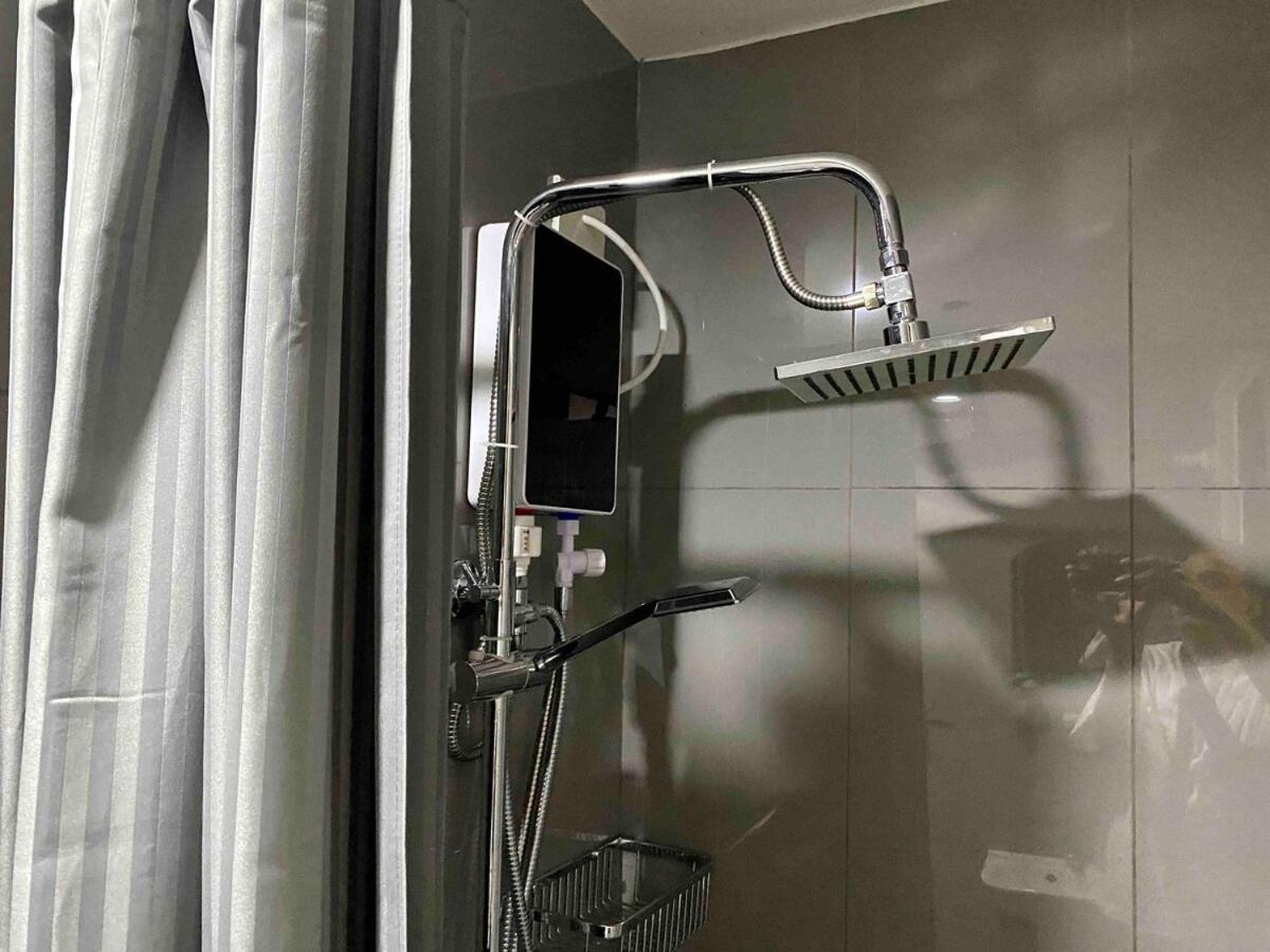 Cosmo Nest Air Skyline One Br Makati 2270 Gym Swim Park 300 Mbps Apartment Manila
