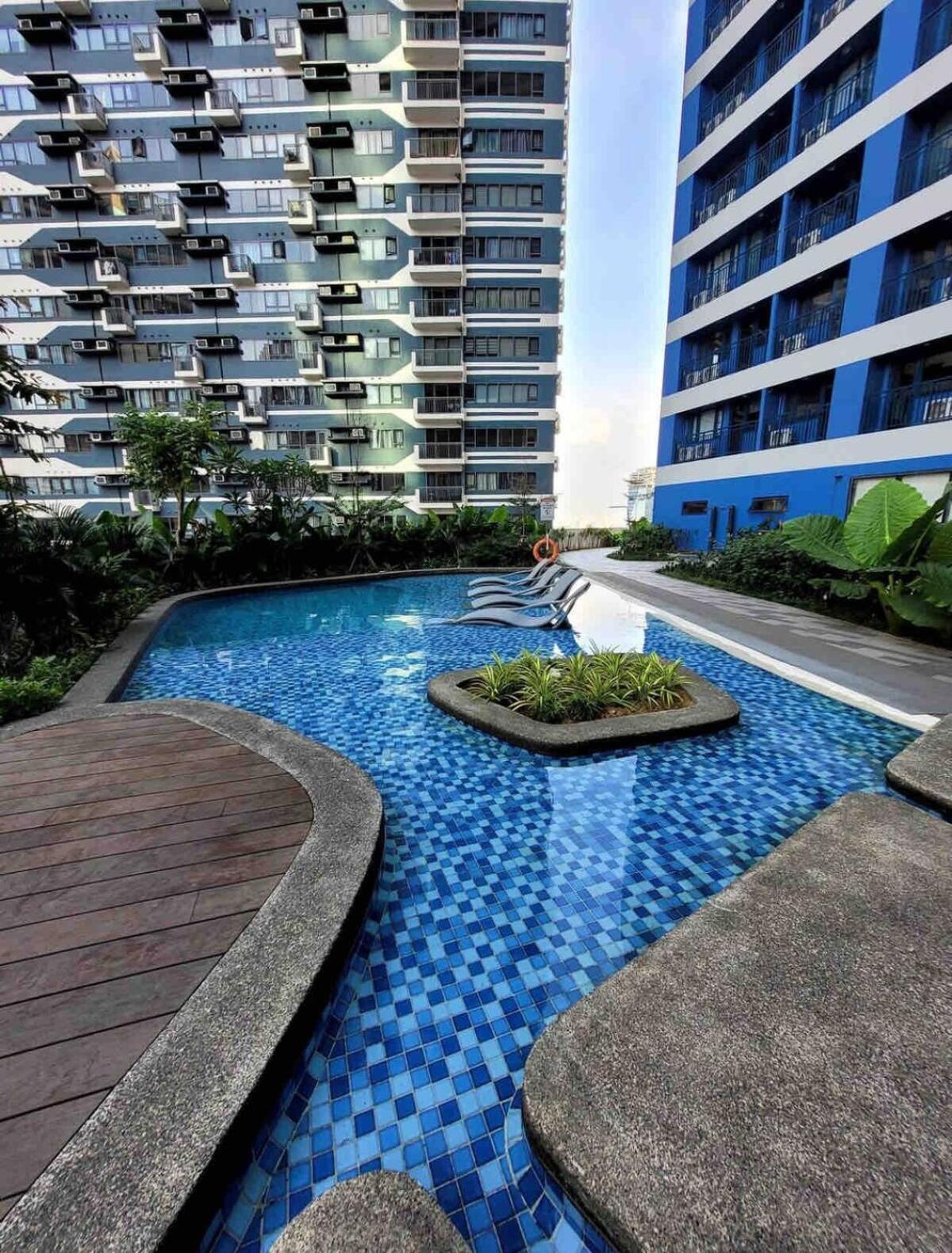 Cosmo Nest Air Skyline One Br Makati 2270 Gym Swim Park 300 Mbps