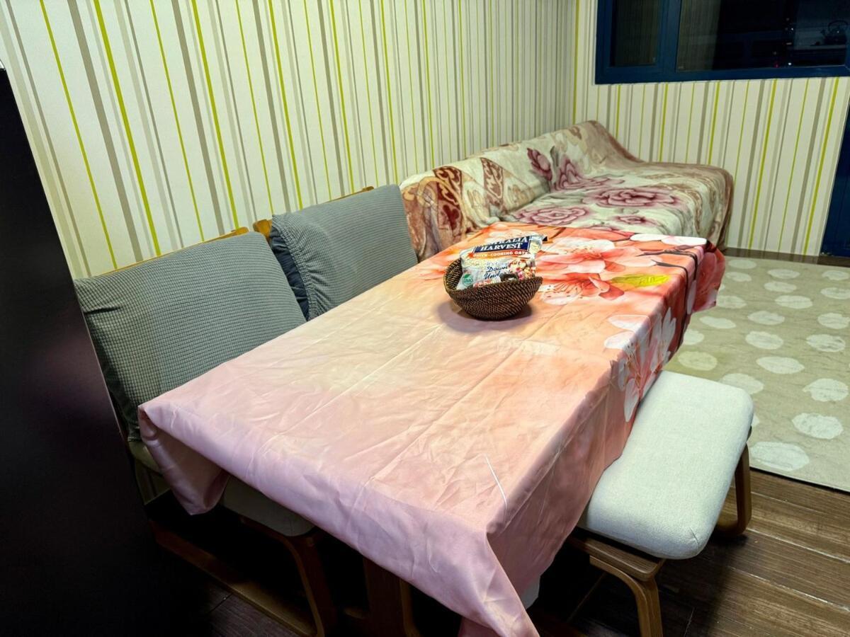3 Bedroom Air Pool Perfect Gym Swim 300 Mbps Apartment Manila