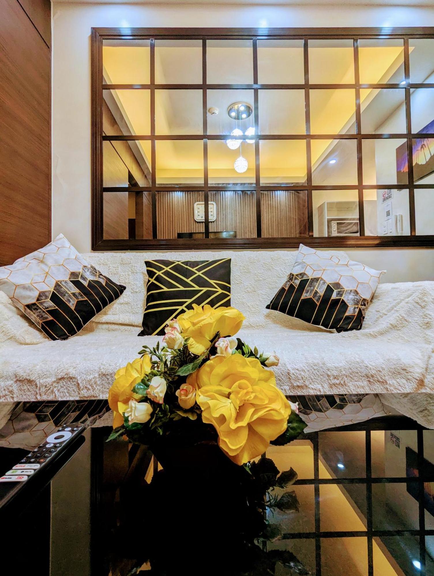 1 Bedroom Cozy Escape Apartment Manila