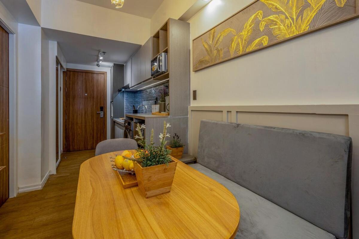 Apartment Stylish Luxe 1 Bedroom Near Naia - Free High Speed Wifi *