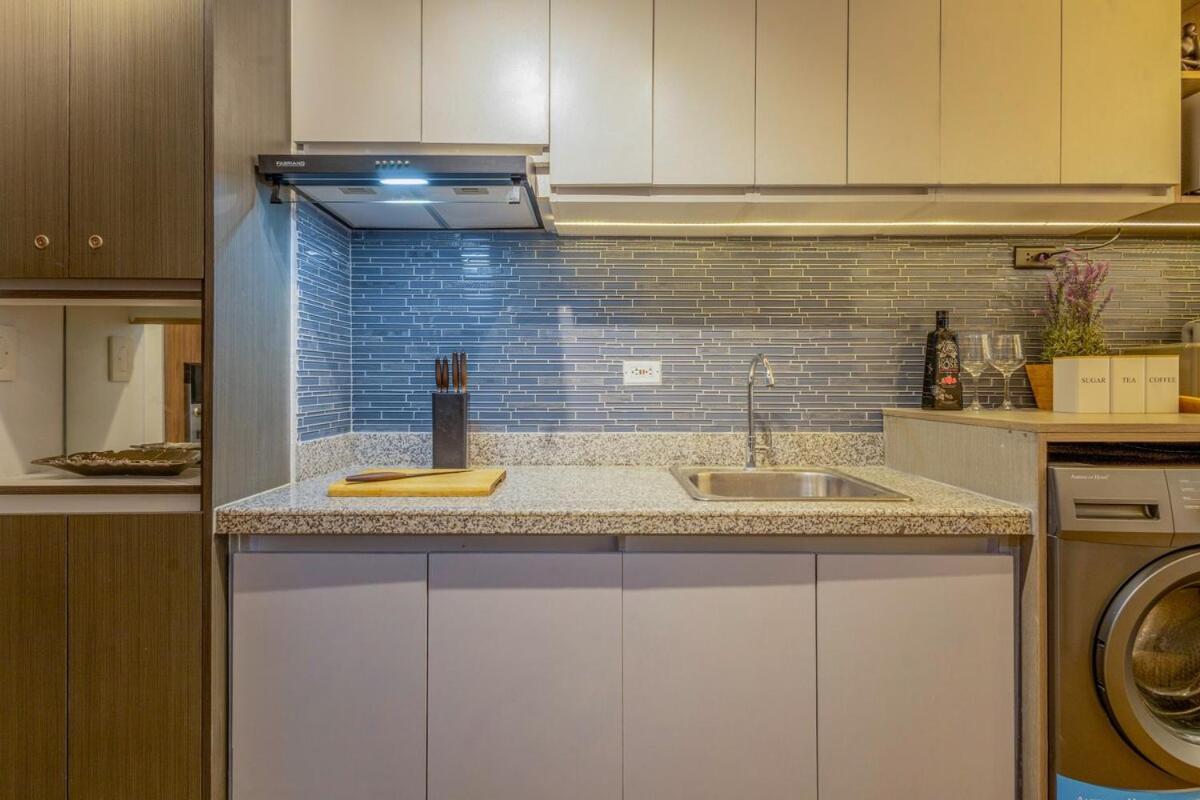 Apartment Stylish Luxe 1 Bedroom Near Naia - Free High Speed Wifi