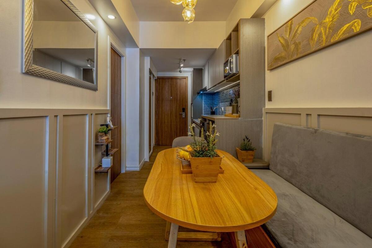 Stylish Luxe 1 Bedroom Near Naia - Free High Speed Wifi Manila