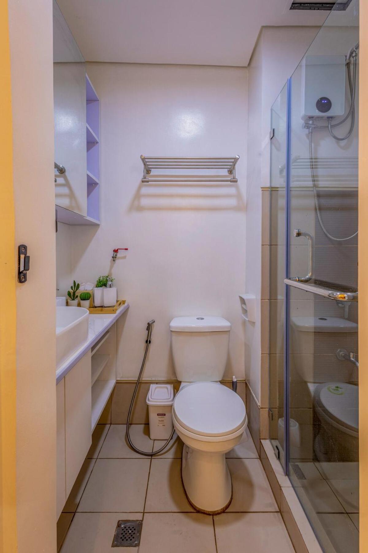 Stylish Luxe 1 Bedroom Near Naia - Free High Speed Wifi *