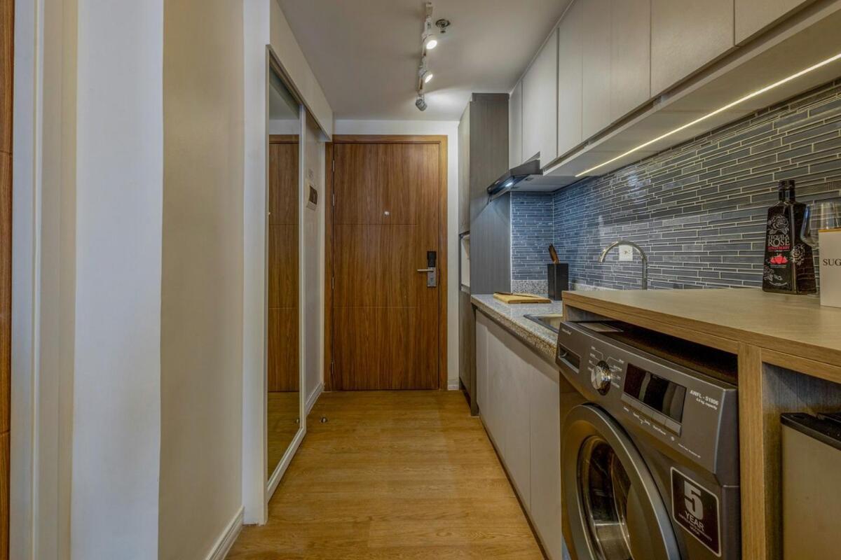 Apartment Stylish Luxe 1 Bedroom Near Naia - Free High Speed Wifi
