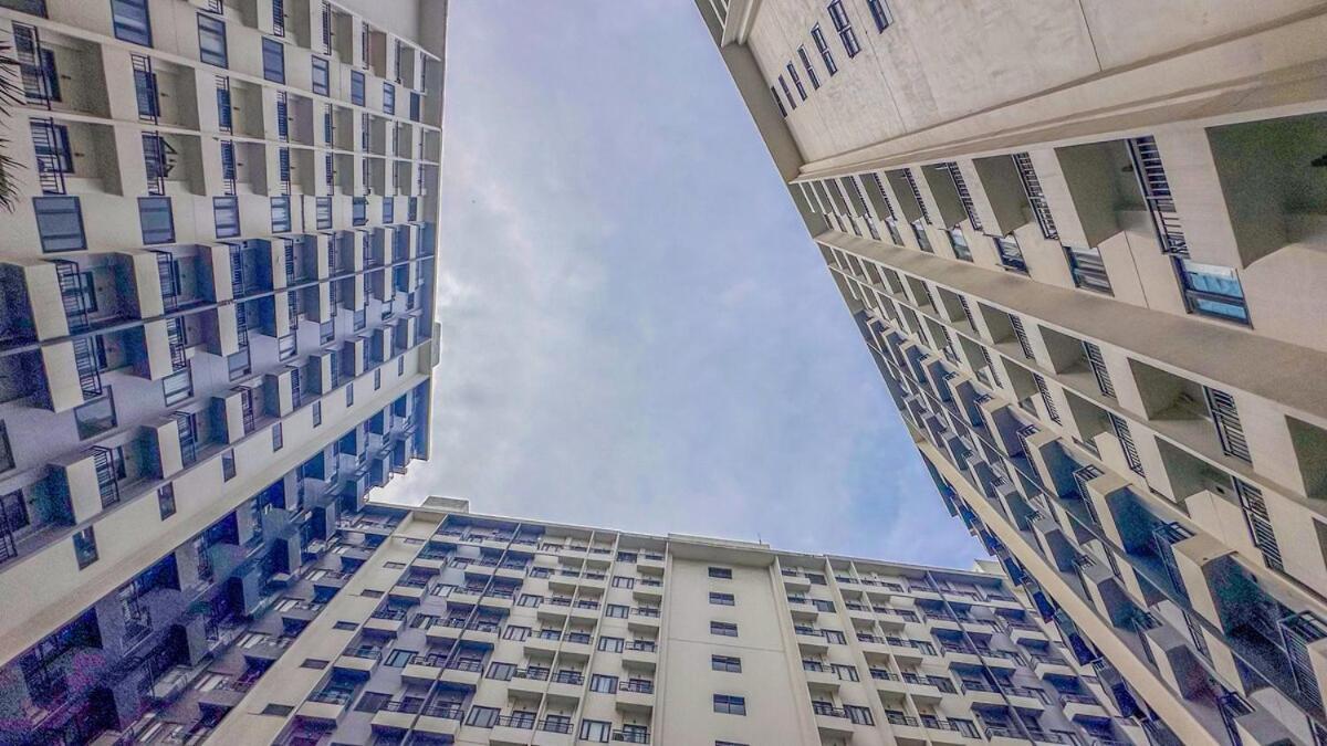 Stylish Luxe 1 Bedroom Near Naia - Free High Speed Wifi Apartment *