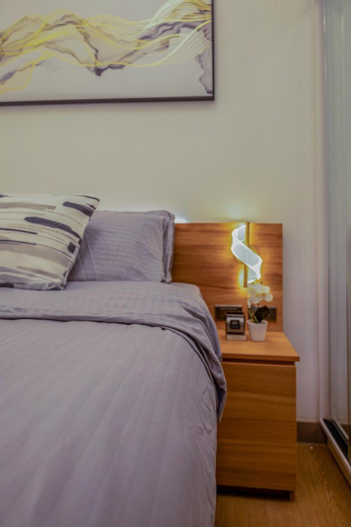 Apartment Stylish Luxe 1 Bedroom Near Naia - Free High Speed Wifi *