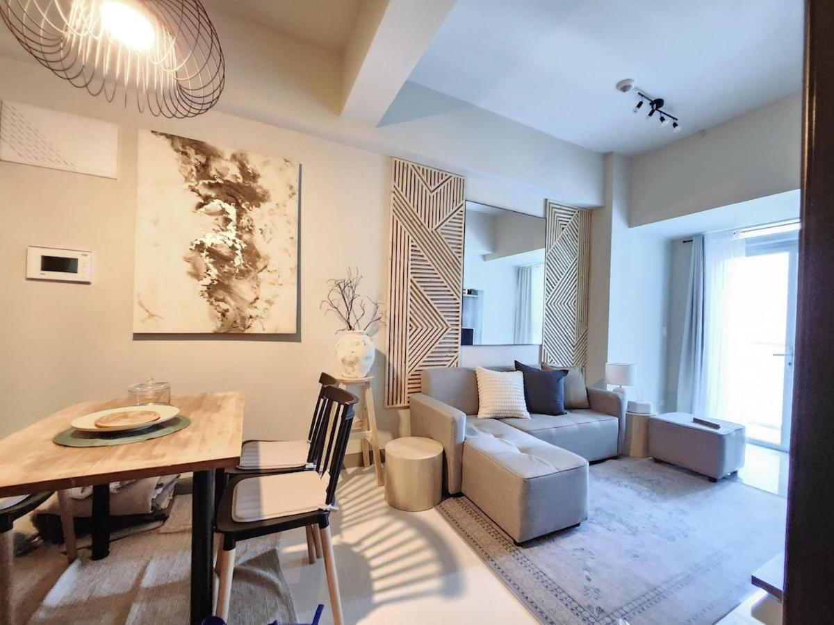 Luxestaysmnl Cozy Japandi Netflx Pool 400mbps Apartment Manila