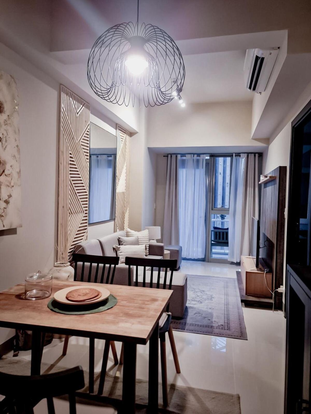 Luxestaysmnl Cozy Japandi Netflx Pool 400mbps Manila