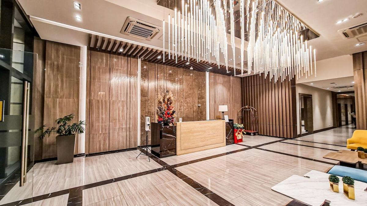 Luxestaysmnl Cozy Japandi Netflx Pool 400mbps Apartment Manila